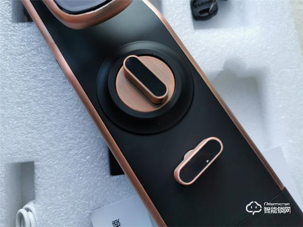 用了指紋鎖，才知道出門多便捷！希箭C1智能門鎖測評