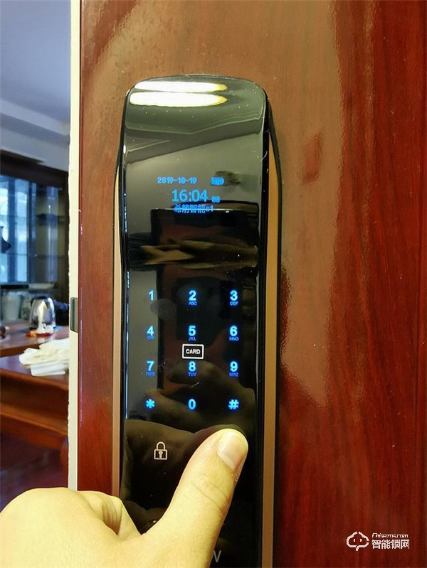 用了指紋鎖，才知道出門多便捷！希箭C1智能門鎖測評