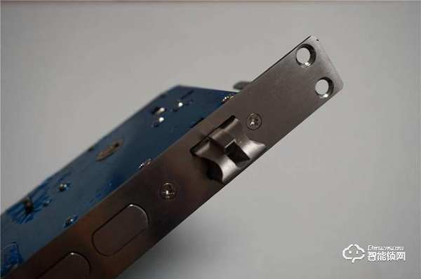 害怕半夜被開門？讓集貓眼、指紋鎖于一身的小嘀Q3M守護你的安全