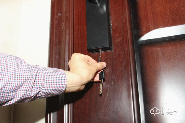 大氣精致+安全可靠+功能豐富+操作便捷=德施曼T91P智能鎖