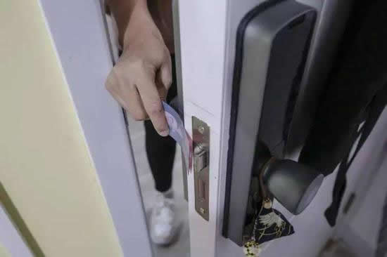 最新小米智能門鎖E體驗(yàn)：“加量不加價(jià)”