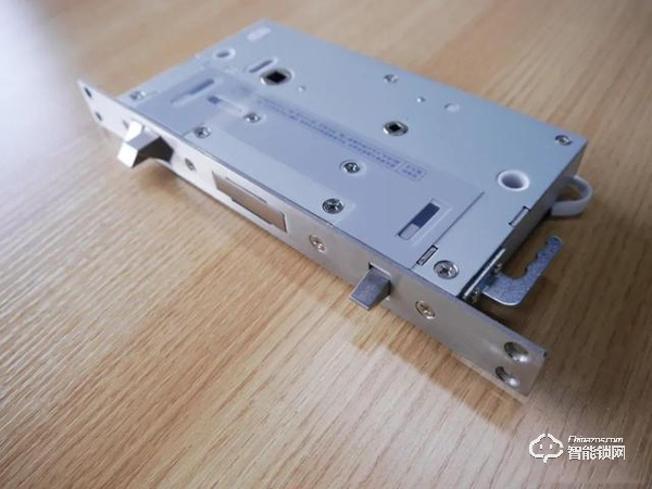 黑龍H8首發測評：將「細節」與「科技」做到極致的智能鎖！