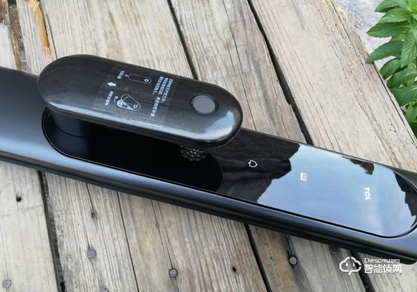 C級鎖芯+5D安全防護技術，TCL智能鎖安全杠桿滴