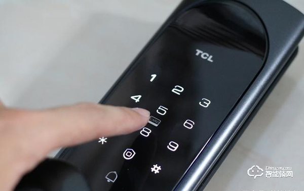 C級鎖芯+5D安全防護技術，TCL智能鎖安全杠桿滴