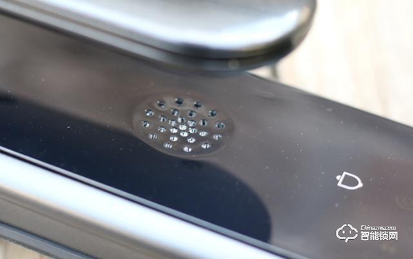 C級鎖芯+5D安全防護技術，TCL智能鎖安全杠桿滴