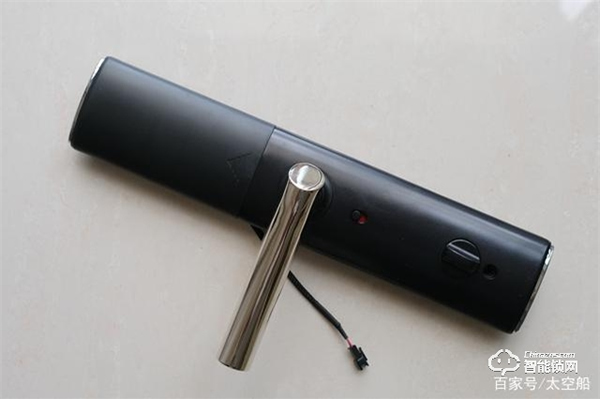 德施曼V8智能門鎖，以專業(yè)之名去守護我的家門