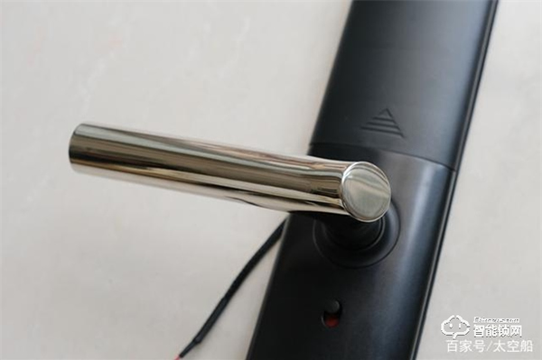 德施曼V8智能門鎖，以專業(yè)之名去守護我的家門