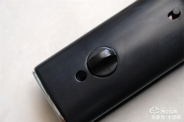 德施曼V8智能門鎖，以專業(yè)之名去守護我的家門