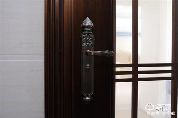 德施曼V8智能門鎖，以專業(yè)之名去守護我的家門