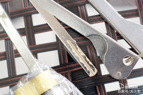 小益X6智能鎖天貓版測評：門鈴貓眼和門鎖三合一，更安全更實惠