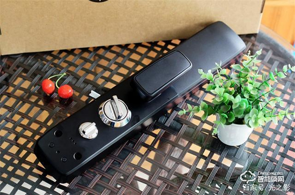 小益X6智能鎖天貓版測評：門鈴貓眼和門鎖三合一，更安全更實惠