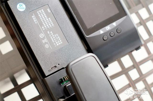 小益X6智能鎖天貓版測評：門鈴貓眼和門鎖三合一，更安全更實惠