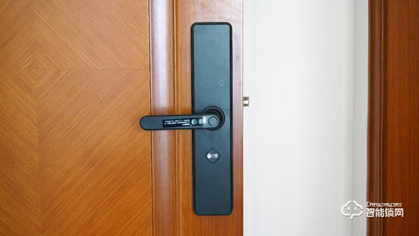 百元智能門鎖初體驗-小益E206米家智能鎖