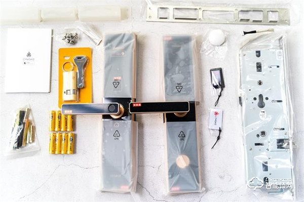 典雅外形下卻有最新科技，華為青稞Q7智能鎖體驗