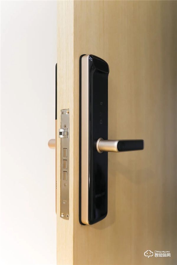 樂橙K6i人臉鎖新品測評(píng)：簡約大氣，是一款值得入手的人臉識(shí)別智能鎖