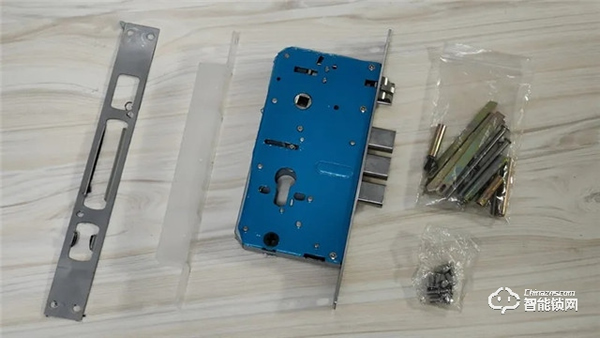 測評 | 金指碼全自動指紋鎖X3：輕奢、時尚、安全