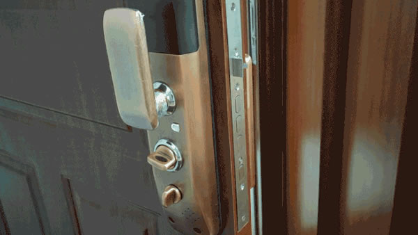 測評 | 金指碼全自動指紋鎖X3：輕奢、時尚、安全