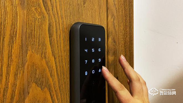 評(píng)測鹿客智能門鎖S30 Pro：全自動(dòng)推拉 有6種開鎖方式