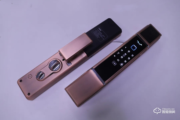 皇家金盾3D人臉識別全自動(dòng)智能鎖R20D開箱圖賞
