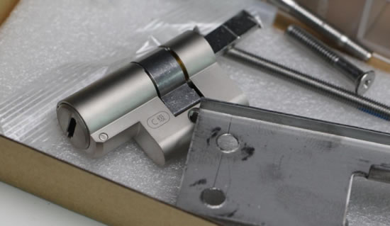 小米全自動智能門鎖評測：1秒開鎖支持智能聯(lián)動