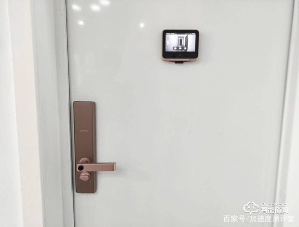 首創行業呼吸燈設計，斑點貓Z3智能指紋鎖實測體驗，顏值擔當者