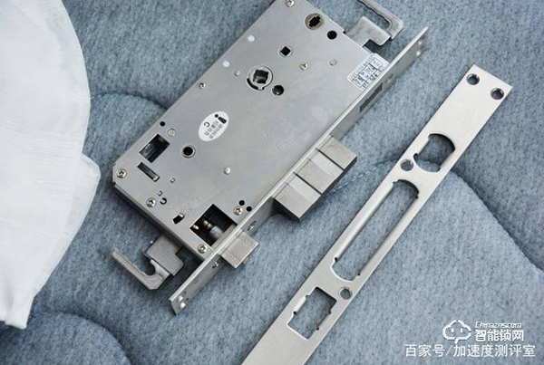 首創行業呼吸燈設計，斑點貓Z3智能指紋鎖實測體驗，顏值擔當者