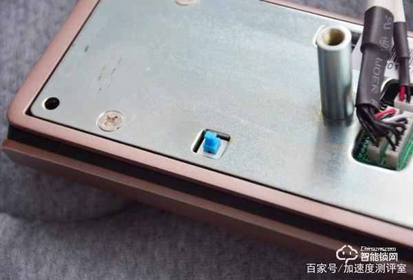 首創行業呼吸燈設計，斑點貓Z3智能指紋鎖實測體驗，顏值擔當者