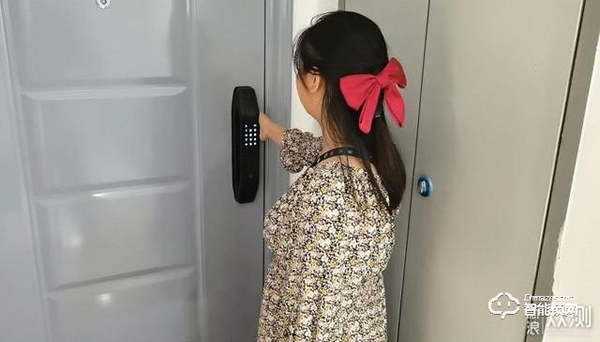 拒絕花里胡哨，德施曼小嘀Q3H智能指紋鎖體驗(yàn)