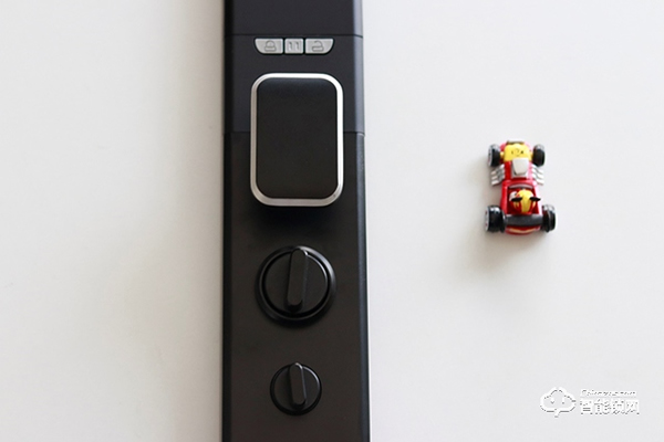 指靜脈識(shí)別+視頻語(yǔ)音對(duì)講，安全“看”得見(jiàn)：樸墅P89指靜脈智能鎖評(píng)測(cè)體驗(yàn)