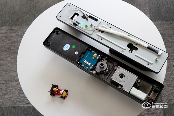 指靜脈識(shí)別+視頻語(yǔ)音對(duì)講，安全“看”得見(jiàn)：樸墅P89指靜脈智能鎖評(píng)測(cè)體驗(yàn)