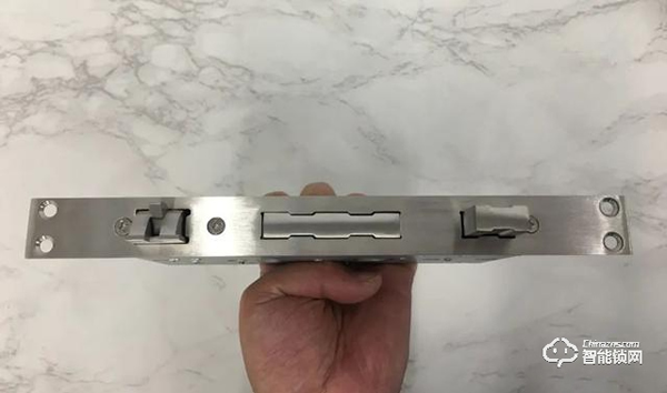 分享海爾智家E18智能門鎖從安裝到使用的智慧體驗