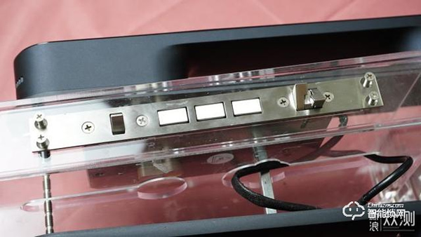 綠米全自動智能推拉鎖D100評測：自動鎖門的鎖