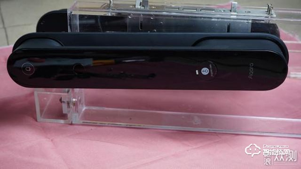 綠米全自動智能推拉鎖D100評測：自動鎖門的鎖