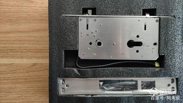 你理解全自動(dòng)嗎？Aqara全自動(dòng)推拉鎖D100告訴你