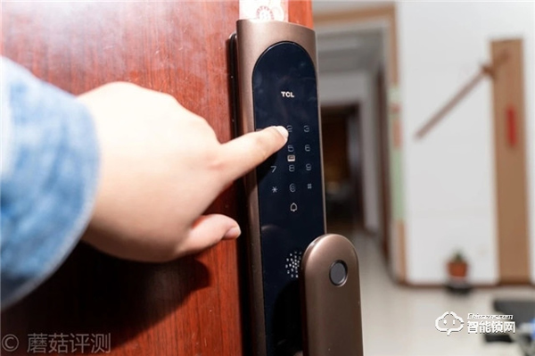 雙芯雙電機，開門更便捷，自動上鎖更放心！TCL指紋智能鎖K6C評測