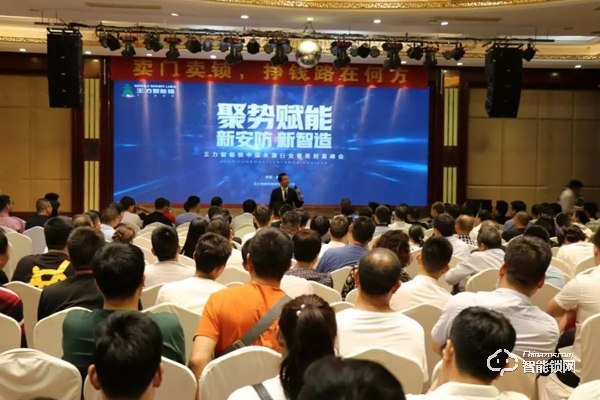 賣門賣鎖,掙錢路在王力安防 賣門賣鎖,掙錢路在王力安防