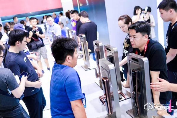 Kaadas凱迪仕建博會首秀告捷,顛覆行業科技盛宴,邀您來看! Kaadas凱迪仕建博會首秀告捷,顛覆行業科技盛宴,邀您來看!