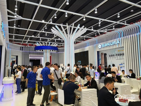 櫻花指紋鎖光科技主題展驚艷亮相廣州建博會(huì)