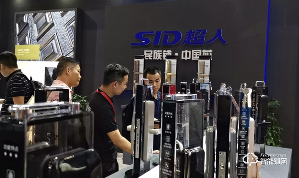 廣州建博會(huì)首秀 | 超人智能鎖攜全品類驚艷亮相，掀起熱潮！