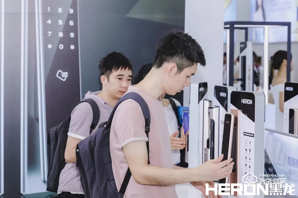 2019中國(guó)(廣州)建博會(huì),黑龍攜新品驚艷亮相,引領(lǐng)品質(zhì)生活新奢享 2019中國(guó)(廣州)建博會(huì),黑龍攜新品驚艷亮相,引領(lǐng)品質(zhì)生活新奢享