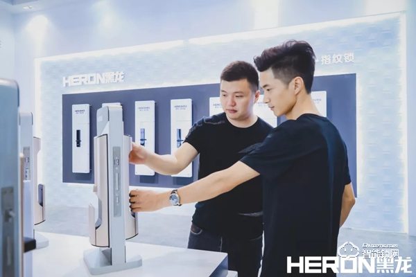 2019中國(guó)(廣州)建博會(huì),黑龍攜新品驚艷亮相,引領(lǐng)品質(zhì)生活新奢享 2019中國(guó)(廣州)建博會(huì),黑龍攜新品驚艷亮相,引領(lǐng)品質(zhì)生活新奢享