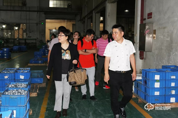 中國智能鎖行業(yè)考察行之走進櫻花指紋鎖 中國智能鎖行業(yè)考察行之走進櫻花指紋鎖