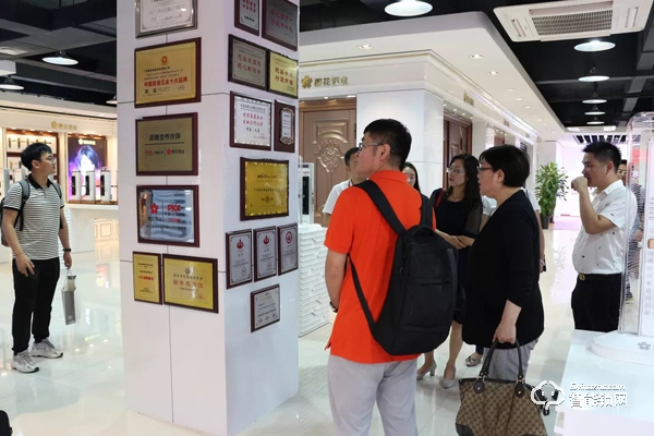 中國智能鎖行業(yè)考察行之走進櫻花指紋鎖