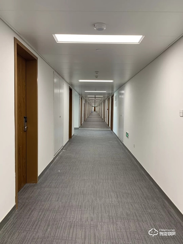 必達(dá)智能鎖 華麗綻放于世界級(jí)大型機(jī)場