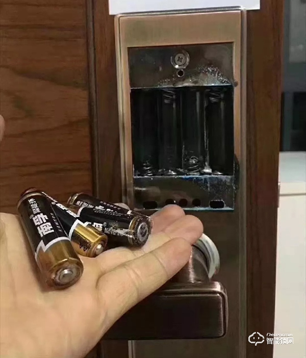 巨力智能鎖 | 智能鎖的日常保養與維護