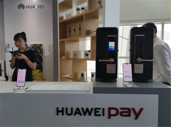 華為Mate30系列國內發布會直擊！青稞智能鎖同臺亮相