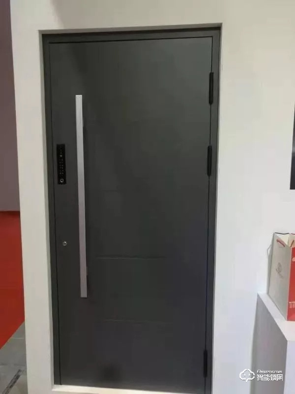 三環(huán)參加世界工業(yè)設(shè)計(jì)大會(huì) 高性能斷橋鋁入戶門獲獎(jiǎng)