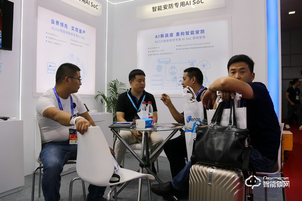 耐能安博會(huì)觀察：從智能門鎖、網(wǎng)絡(luò)攝像機(jī)到AI芯片，智能安防應(yīng)用加速