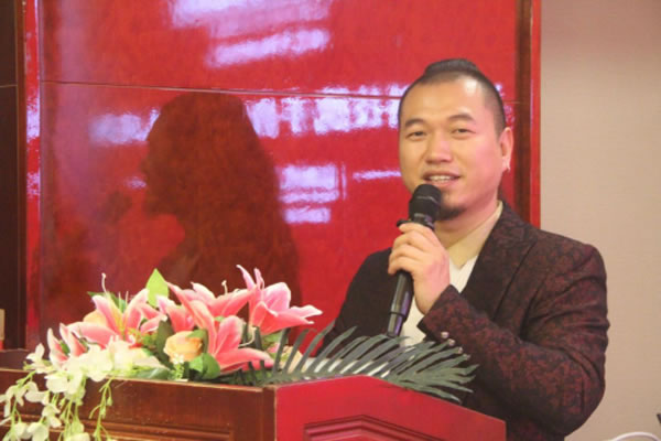 VOW ROVER諾虎智能指紋鎖攜手 音樂(lè)唱作人莊閑代言簽約儀式隆重舉行