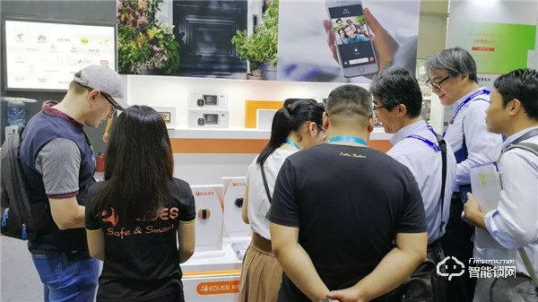 深圳安博會首日，移康全系列AI單品、套裝齊亮相！